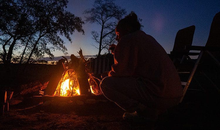 Campfire for overnight camping